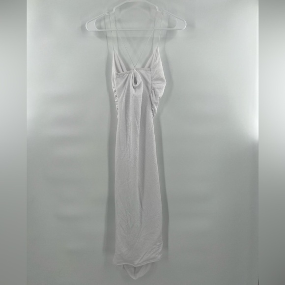 PrettyLittleThing white crinkled texture ruched cowl neck dress 4 - Picture 3 of 8